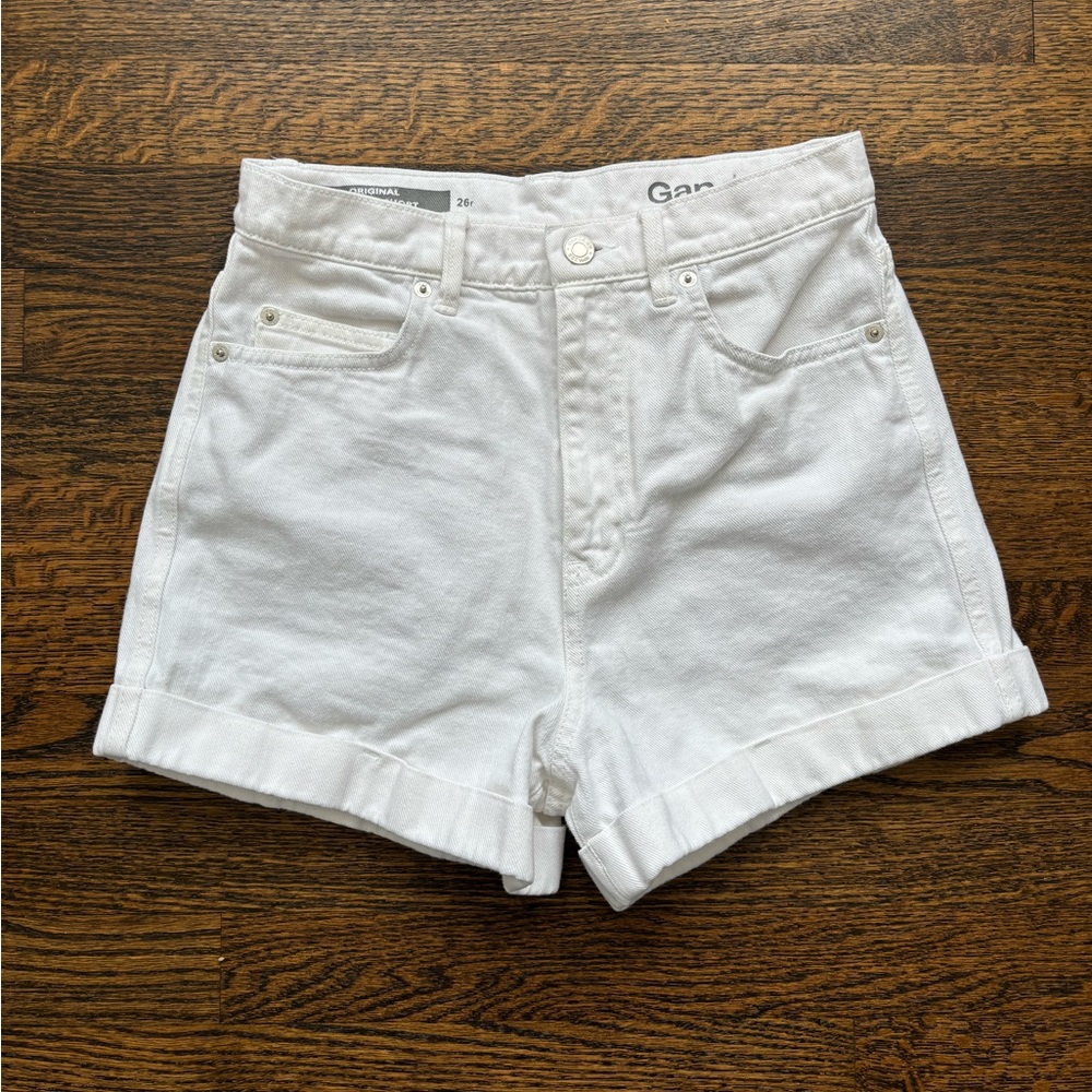 Gap Original High Rise White Denim Cuffed Hem Shorts. Size 26.